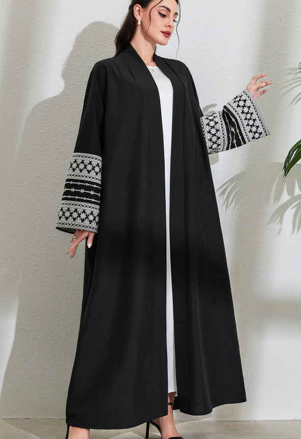 BLACK OPEN ABAYA WITH WHITE EMBROIDERY - ELIZAH